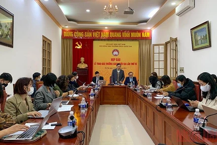 Toàn cảnh buổi họp báo.