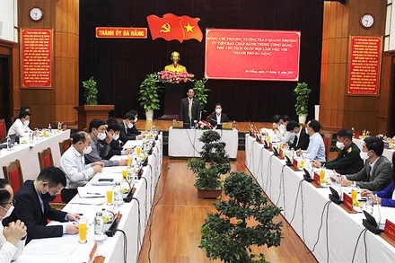 Phó Chủ tịch Quốc hội Trần Quang Phương làm việc tại TP Đà Nẵng.