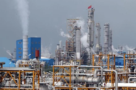 Giếng dầu South Pars tại cảng Assaluyeh của Iran. (Ảnh: TTXVN)