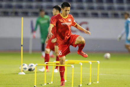 Hùng Dũng sẽ trở về CLB tiếp tục tập luyện và sẽ sang Singapore sau khi có giấy phép nhập cảnh từ nước sở tại. (Ảnh: VFF)