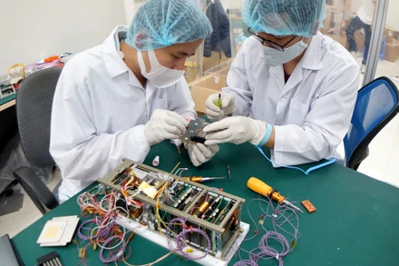Vệ tinh NanoDragon do các nhà khoa học thuộc Trung tâm Vũ trụ Việt Nam chế tạo.