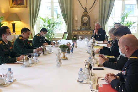 Hội đàm giữa Thượng tướng Hoàng Xuân Chiến, Thứ trưởng Quốc phòng và Quốc vụ khanh phụ trách về Ký ức và Cựu chiến binh Pháp Geneviève Darrieussecq.