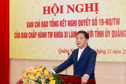 Đồng chí Trần Tuấn Anh, Ủy viên Bộ Chính trị, Trưởng Ban Kinh tế Trung ương, Phó Trưởng Ban Thường trực Ban Chỉ đạo phát biểu tại hội nghị.