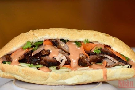 Bánh mì, món ăn phổ biến tại Việt Nam. (Ảnh: DUY LINH)
