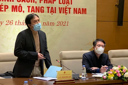 GS, TS Trịnh Hồng Sơn chia sẻ về những bất cập của chính sách pháp luật về hiến, ghép mô, tạng hiện nay. 