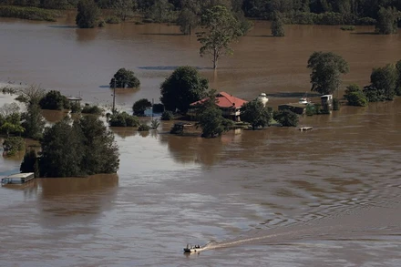 Một hiện tượng thời tiết cực đoan gây mưa lớn kéo dài ở Australia hồi tháng 3/2021. (Ảnh: Reuters)