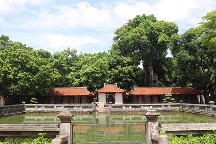 Di tích Văn Miếu - Quốc Tử Giám đang chờ ngày được mở cửa chính thức.