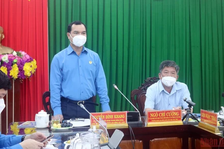 Chủ tịch Tổng Liên đoàn Lao động Việt Nam Nguyễn Đình Khang có buổi làm việc với lãnh đạo Tỉnh ủy Trà Vinh.