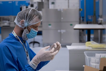 Một cơ sở nghiên cứu vaccine ở Nga. Ảnh: THANH THỂ.