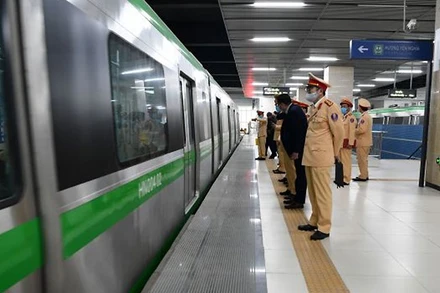 Lực lượng Cảnh sát giao thông sẽ giám sát việc chấp hành quy định về an toàn giao thông của nhân viên vận hành tàu Cát Linh-Hà Đông và hành khách đi tàu.