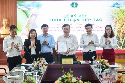 Thông qua thoả thuận được ký kết, các bên sẽ cùng đẩy mạnh phát triển mã số vùng trồng, nhân rộng các mô hình sử dụng phân bón, thuốc bảo vệ thực vật tiết kiệm, hiệu quả đối với các loại cây trồng chủ lực.