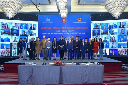 Các đại biểu dự Đối thoại ASEAN-Australia về Phụ nữ, Hòa bình và An ninh lần thứ 2 trực tiếp và trực tuyến. (Ảnh: baoquocte.vn)