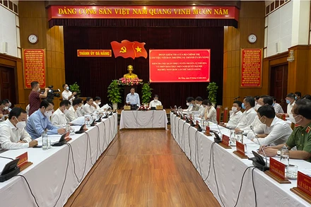 Quang cảnh buổi làm việc.