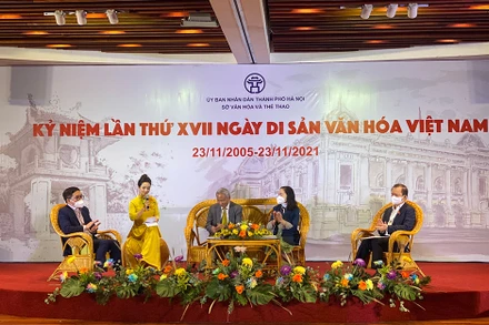 Các đại biểu chia sẻ kinh nghiệm về khai thác giá trị di sản trong phát triển công nghiệp văn hoá.