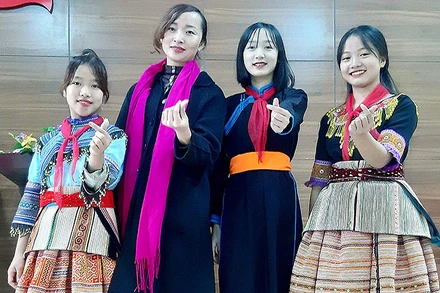 Cô trò Trường Phổ thông dân tộc bán trú THCS Nậm Mòn (huyện Bắc Hà, tỉnh Lào Cai) giành giải Nhất cuộc thi.