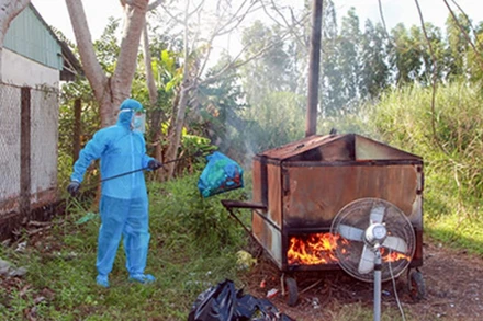Xe đốt rác di động an toàn, hiệu quả, tiết kiệm.