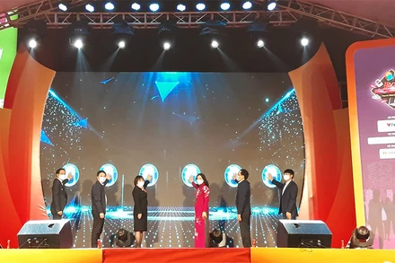 Sở Công thương Hà Nội kích hoạt chuỗi sự kiện “Hà Nội đêm không ngủ - HaNoi Midnight Sale” và “Online xuống phố - Kết nối cung cầu”.