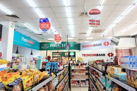 Các cửa hàng mini-mall tích hợp kiosk Phúc Long, dịch vụ ngân hàng Techcombank, dược phẩm Phano là một phần trong chiến lược Point of Life của Masan.