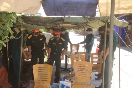 Chốt cách ly tại xóm 12 xã Nhật Tân, huyện Kim Bảng, Hà Nam.