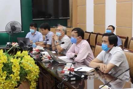 Tiếp tục hội chẩn điều trị cho các ca bệnh nặng