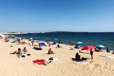 Ngành Du lịch của Pháp mỗi năm đón khoảng 90 triệu du khách đang bị ảnh hưởng nặng nề do đại dịch Covid-19. 