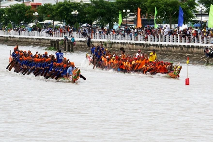 Các đội tham gia Giải đua ghe ngo Trà Vinh.