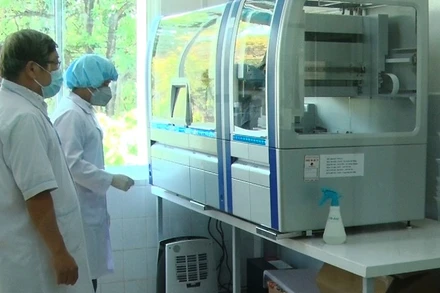 Đẩy nhanh tiến độ xét nghiệm để khống chế dịch lây lan.