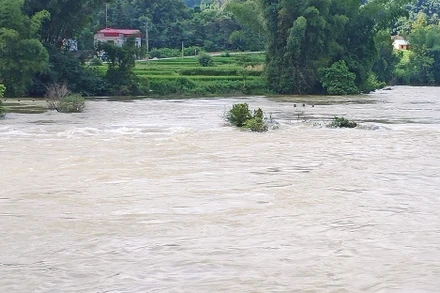 Sông Quây Sơn, đoạn nạn nhân bị nước lũ cuốn trôi, mất tích.
