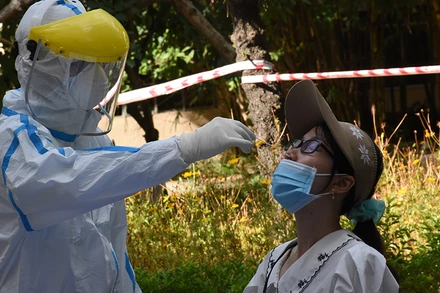 Ban in sao đề thi đã được xét nghiệm SARS-CoV-2 ngày 26-8.