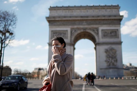 Dịch Covid-19 tại Pháp có xu hướng lây lan mạnh. (Ảnh: Reuters)