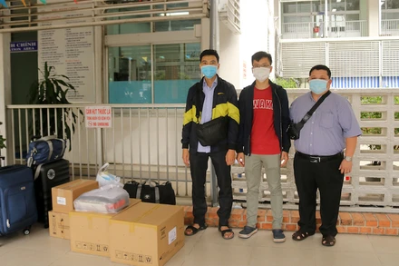 Đội phản ứng nhanh số 4 Bệnh viện Chợ Rẫy lên đường hỗ trợ Bệnh viện Đà Nẵng.