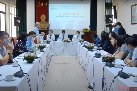 Điểm cầu Hà Nội tại Hội nghị trực tuyến "Tháo gỡ khó khăn cho ngành du lịch" chiều 7-8 (Ảnh: T.LINH)