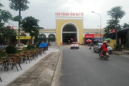  Thu hút đầu tư xây dựng chợ trung tâm huyện Đại Từ khang trang. 