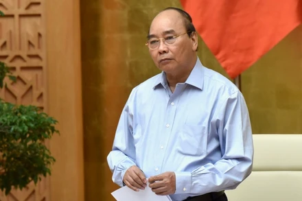 Thủ tướng Nguyễn Xuân Phúc phát biểu tại cuộc họp.