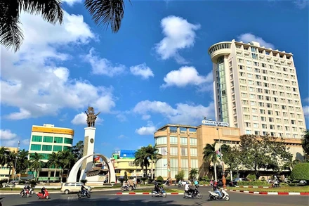 Trung tâm TP Buôn Ma Thuột vắng lặng vào chiều 16-8 trước khi hết cách ly xã hội từ 0 giờ ngày 17-8-2020.