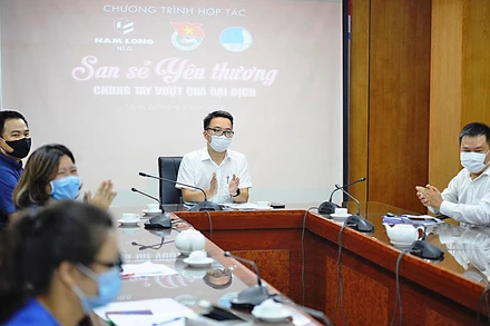 Quang cảnh buổi lễ ký kết.