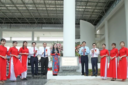 Khánh thành Trường THPT chuyên Vĩnh Phúc.