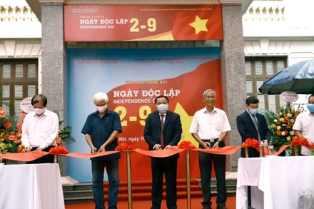 Khai mạc Trưng bày chuyên đề "Ngày Độc lập 2-9".
