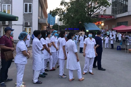 Bệnh viện E được dỡ bỏ cách ly chiều 20-8.