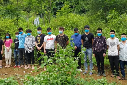 13 đối tượng người Trung Quốc nhập cảnh trái phép bị bắt giữ tại khu vực xóm Khuổi Ky, xã Đàm Thủy, huyện Trùng Khánh (Cao Bằng).