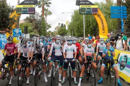 Các tay đua chuẩn bị xuất phát từ thành phố Nice.