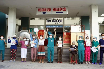 Các bệnh nhân được xuất viện chiều nay.