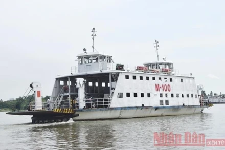 Phà Cao Lãnh chính thức dừng hoạt động kể từ ngày 24-8.