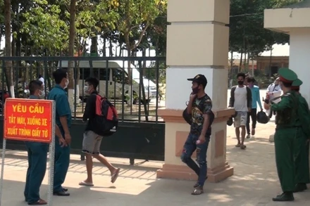 Các đồn biên phòng thuộc Bộ đội Biên phòng tỉnh An Giang tăng cường kiểm tra phòng, chống dịch bệnh.