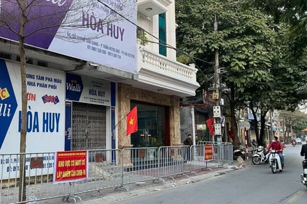 Cụm dân cư ở phố Tam Giang phải cách ly y tế.