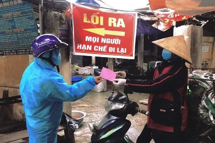 Phường Phả Lại (TP Chí Linh) đã hoàn thiện việc phát hành tem phiếu cho toàn bộ người dân và tiểu thương.