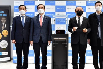 HLV Park Hang Seo trong lễ tôn vinh tại Hàn Quốc. (Ảnh: VFF)