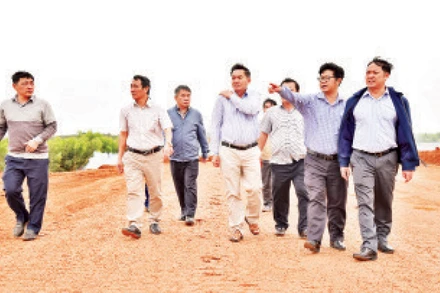 Kiểm tra công tác bảo vệ môi trường tại Nhà máy Alumin Nhân Cơ của Công ty Nhôm Đắk Nông - TKV.