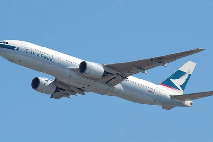 Máy bay B777 của Hãng hàng không Cathay Pacific. (Ảnh minh họa)