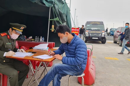 Kích hoạt hệ thống Camera giám sát tại chốt kiểm soát phòng, chống dịch tại Trạm thu phí cầu Bạch Đằng